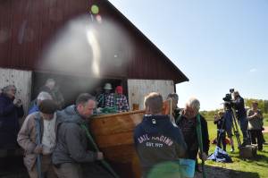 Sjösättning av Mattias Klum's blekingekoster Sjösättning av Mattias Klum's blekingekoster