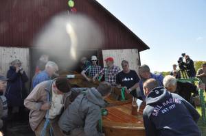 Sjösättning av Mattias Klum's blekingekoster Sjösättning av Mattias Klum's blekingekoster