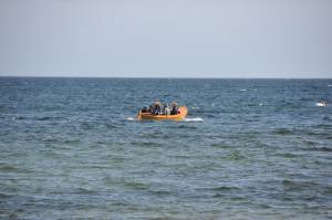 Sjösättning av Mattias Klum's blekingekoster Sjösättning av Mattias Klum's blekingekoster